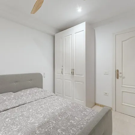 Ocean View, Two Bedroom With Heated Pool In Sunset Complex Lägenhet *
